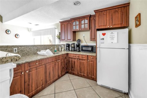 Condominio en venta en Palm Harbor, Florida, 2 dormitorios, 83.43 m2 № 2157863 - foto 24