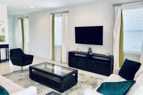 Villa ou maison à vendre à Kissimmee, Floride: 4 chambres, 219.53 m2 № 1654480 - photo 8