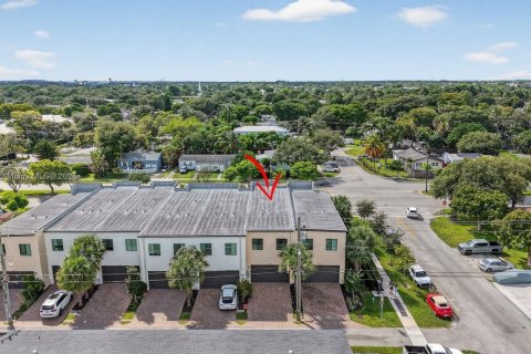 Touwnhouse à louer à Fort Lauderdale, Floride: 3 chambres, 195.56 m2 № 1976355 - photo 10