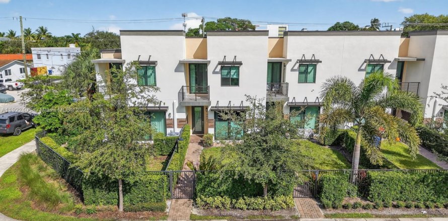 Touwnhouse à Fort Lauderdale, Floride 3 chambres, 195.56 m2 № 1976355