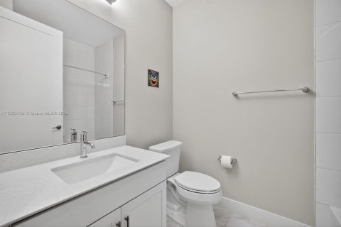 Touwnhouse à louer à Fort Lauderdale, Floride: 3 chambres, 195.56 m2 № 1976355 - photo 27