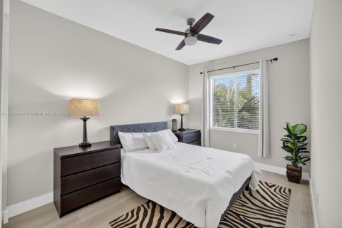 Touwnhouse à louer à Fort Lauderdale, Floride: 3 chambres, 195.56 m2 № 1976355 - photo 23