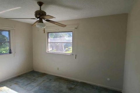 House in Largo, Florida 7 bedrooms, 407.84 sq.m. № 1757600 - photo 19