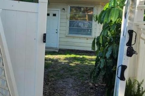 House in Largo, Florida 7 bedrooms, 407.84 sq.m. № 1757600 - photo 26