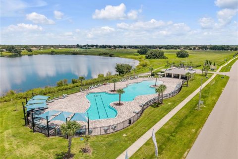 Villa ou maison à vendre à Winter Haven, Floride: 3 chambres, 148.36 m2 № 2303288 - photo 4