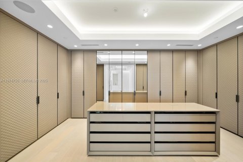 Condominio en venta en Sunny Isles Beach, Florida, 4 dormitorios, 517.74 m2 № 1970576 - foto 14