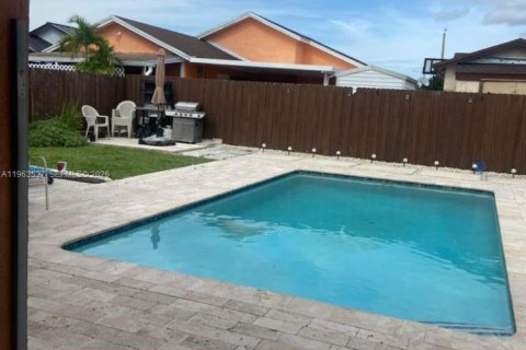 Villa ou maison à vendre à Miami, Floride: 3 chambres, 104.52 m2 № 2025594 - photo 1