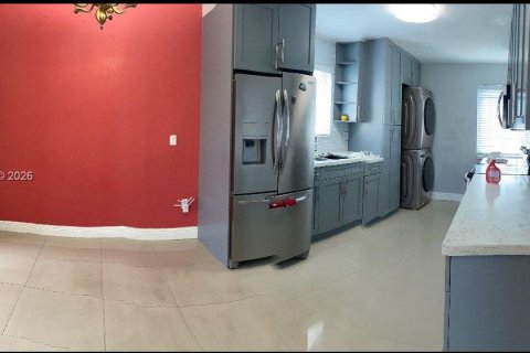 Villa ou maison à vendre à Miami, Floride: 3 chambres, 104.52 m2 № 2025594 - photo 4
