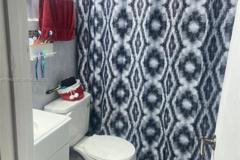 Villa ou maison à vendre à Miami, Floride: 3 chambres, 104.52 m2 № 2025594 - photo 17