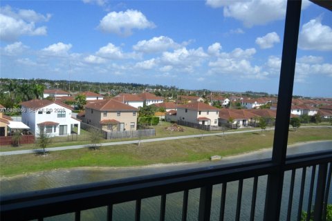 Condominio en alquiler en Miami, Florida, 2 dormitorios, 94.2 m2 № 1997783 - foto 6