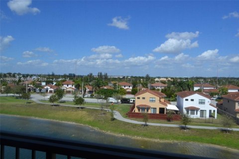 Condominio en alquiler en Miami, Florida, 2 dormitorios, 94.2 m2 № 1997783 - foto 5