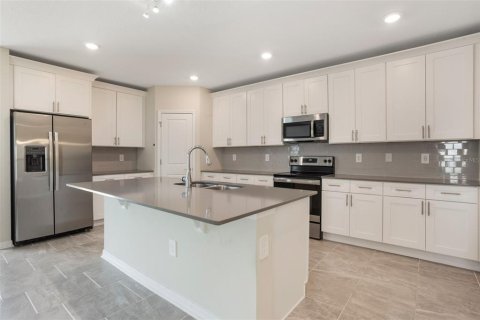 House in Ocoee, Florida 5 bedrooms, 203.83 sq.m. № 1673689 - photo 12