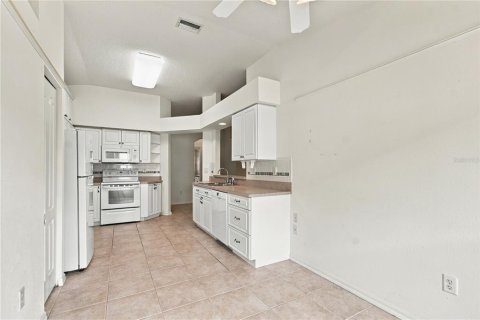 Villa ou maison à vendre à New Port Richey, Floride: 3 chambres, 151.62 m2 № 2413937 - photo 18