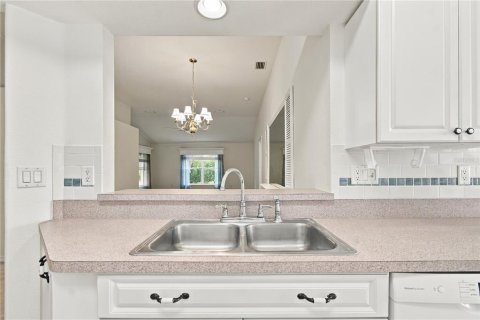 Villa ou maison à vendre à New Port Richey, Floride: 3 chambres, 151.62 m2 № 2413937 - photo 17