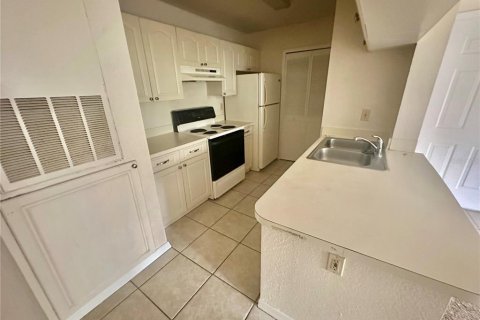 Condo in Orlando, Florida, 1 bedroom  № 1915326 - photo 10