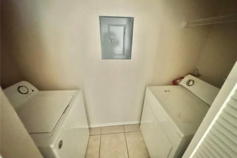 Condo in Orlando, Florida, 1 bedroom  № 1915326 - photo 11