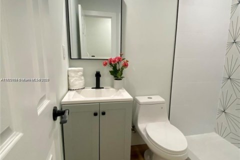 House in Fort Lauderdale, Florida 3 bedrooms, 104.7 sq.m. № 1593653 - photo 14