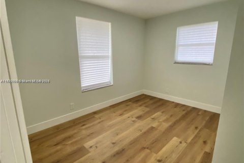 House in Fort Lauderdale, Florida 3 bedrooms, 104.7 sq.m. № 1593653 - photo 11