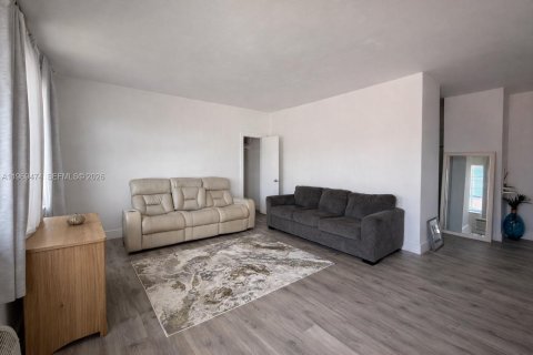 Снять в аренду квартиру в Майами-Бич, Флорида 1 спальня, 69.68м2, № 2030227 - фото 5