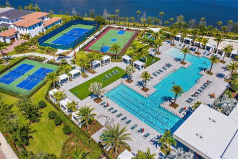 Villa ou maison à vendre à Palm Beach Gardens, Floride: 5 chambres, 464.42 m2 № 2024112 - photo 29