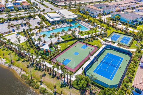 Villa ou maison à vendre à Palm Beach Gardens, Floride: 5 chambres, 464.42 m2 № 2024112 - photo 30