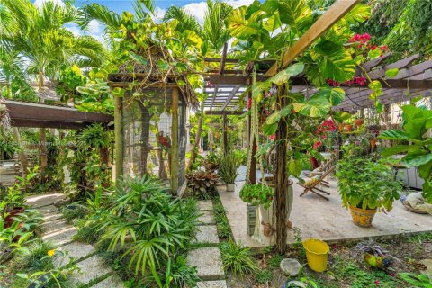 House in Homestead, Florida 5 bedrooms, 319.21 sq.m. № 1887367 - photo 9