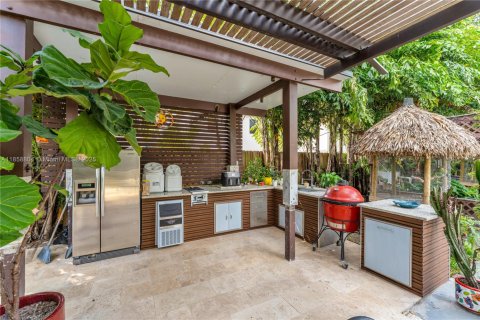 House in Homestead, Florida 5 bedrooms, 319.21 sq.m. № 1887367 - photo 7