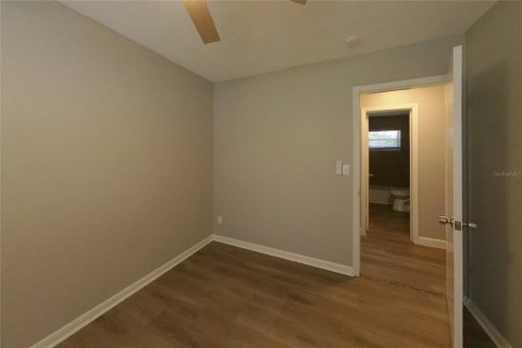 Villa ou maison à louer à Largo, Floride: 4 chambres, 136.85 m2 № 2385954 - photo 13