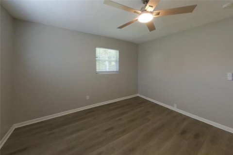Villa ou maison à louer à Largo, Floride: 4 chambres, 136.85 m2 № 2385954 - photo 11