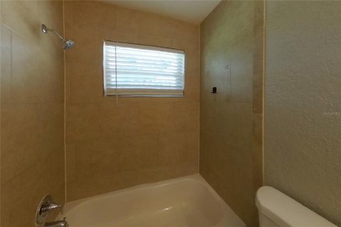 Villa ou maison à louer à Largo, Floride: 4 chambres, 136.85 m2 № 2385954 - photo 15