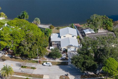 Villa ou maison à Tampa, Floride 4 chambres, 219.62 m2 № 2143339