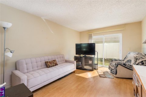 Villa ou maison à vendre à Tampa, Floride: 4 chambres, 219.62 m2 № 2143339 - photo 20