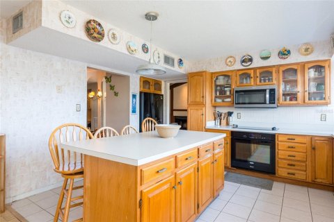 Villa ou maison à vendre à Tampa, Floride: 4 chambres, 219.62 m2 № 2143339 - photo 15