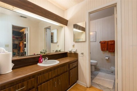 Villa ou maison à vendre à Tampa, Floride: 4 chambres, 219.62 m2 № 2143339 - photo 23