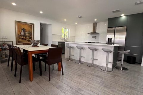 House in Pompano Beach, Florida 2 bedrooms, 174.66 sq.m. № 1865555 - photo 15