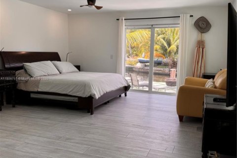House in Pompano Beach, Florida 2 bedrooms, 174.66 sq.m. № 1865555 - photo 28