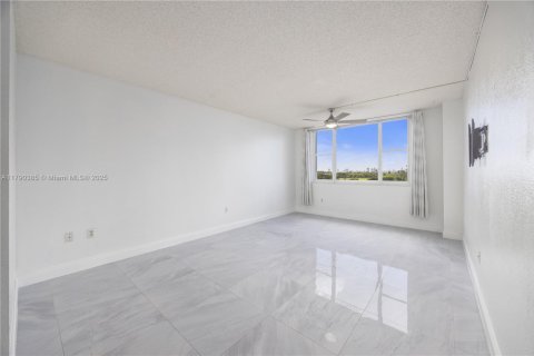 Condominio en venta en Hollywood, Florida, 2 dormitorios, 124.86 m2 № 1695701 - foto 24