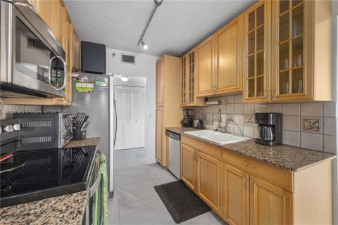Condominio en venta en Hollywood, Florida, 2 dormitorios, 124.86 m2 № 1695701 - foto 17