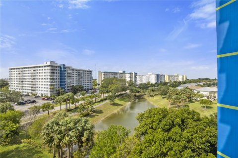 Condominio en venta en Hollywood, Florida, 2 dormitorios, 124.86 m2 № 1695701 - foto 11