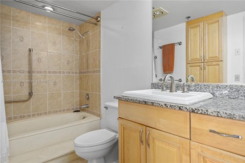 Condominio en venta en Hollywood, Florida, 2 dormitorios, 124.86 m2 № 1695701 - foto 27