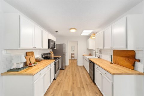 Casa en venta en Summerfield, Florida, 5 dormitorios, 197.7 m2 № 2095585 - foto 23