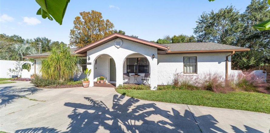 Casa en Summerfield, Florida 5 dormitorios, 197.7 m2 № 2095585