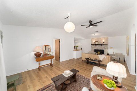 Casa en venta en Summerfield, Florida, 5 dormitorios, 197.7 m2 № 2095585 - foto 12