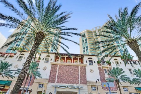 Condominio en venta en Sunny Isles Beach, Florida, 3 dormitorios, 135.45 m2 № 1981905 - foto 12