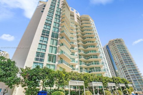 Condominio en venta en Sunny Isles Beach, Florida, 3 dormitorios, 135.45 m2 № 1981905 - foto 16