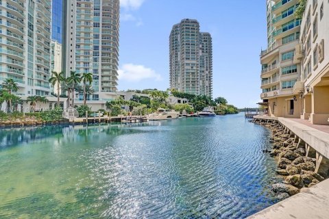 Condominio en venta en Sunny Isles Beach, Florida, 3 dormitorios, 135.45 m2 № 1981905 - foto 6
