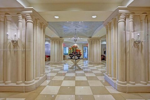 Condominio en venta en Sunny Isles Beach, Florida, 3 dormitorios, 135.45 m2 № 1981905 - foto 15