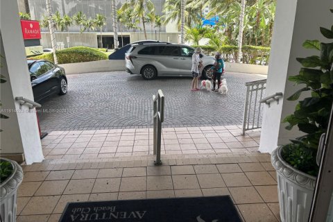 Condominio en venta en Sunny Isles Beach, Florida, 33.44 m2 № 1754335 - foto 27