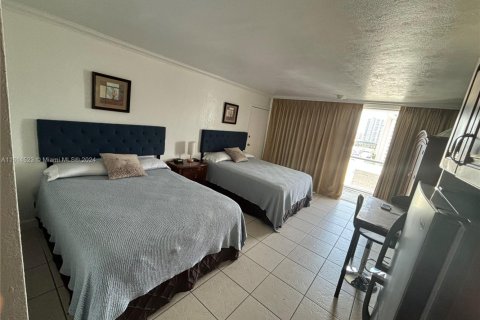 Condominio en venta en Sunny Isles Beach, Florida, 33.44 m2 № 1754335 - foto 7