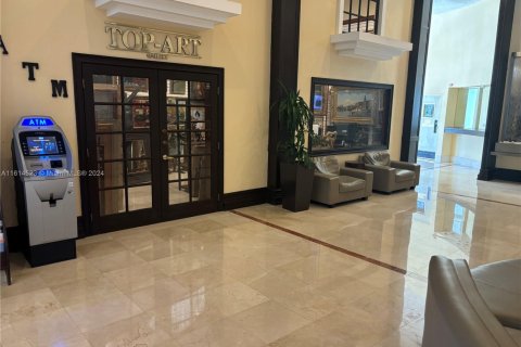 Condominio en venta en Sunny Isles Beach, Florida, 33.44 m2 № 1754335 - foto 24